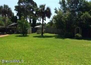120 Flamingo - back yard
