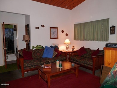 142 Swallow Ct, Bushkill, PA 18324 - photo 3