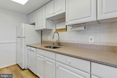 3638 Edelmar Terrace unit 123-B, Silver Spring, MD 20906 - photo 4
