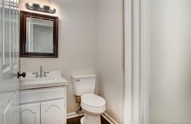 831 Coventry Ln, Statesville, NC 28677 - photo 5