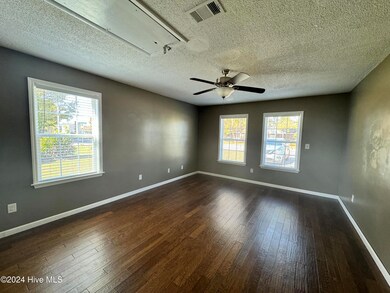 107 Plantation Blvd, Jacksonville, NC 28540 - photo 6