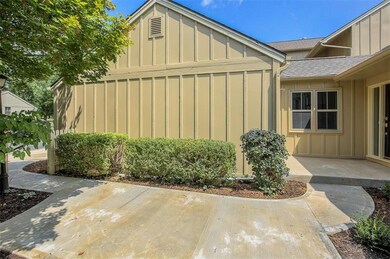 Private front patio.
