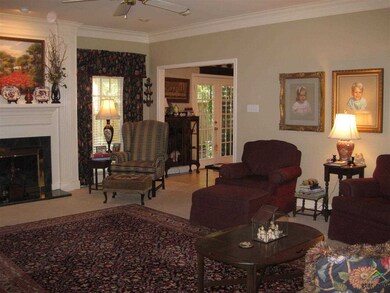 748 Fairmont Dr, Tyler, TX 75701 - photo 6