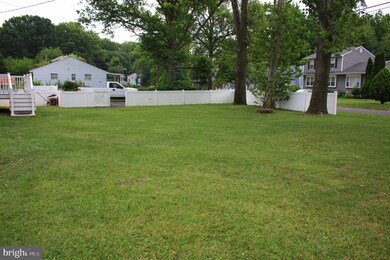 225 S Lippincott Ave, Maple Shade, NJ 08052 - photo 6