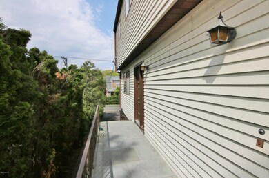 55 Pemberwick Rd unit 1, Greenwich, CT 06831 - photo 2