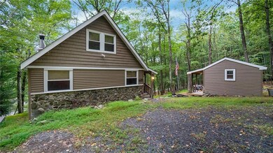 2124 Meadow Lark Cir, Bushkill, PA 18324 - photo 5