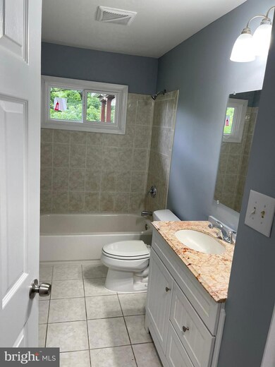 610 W Nettle Tree Rd, Sterling, VA 20164 - photo 7