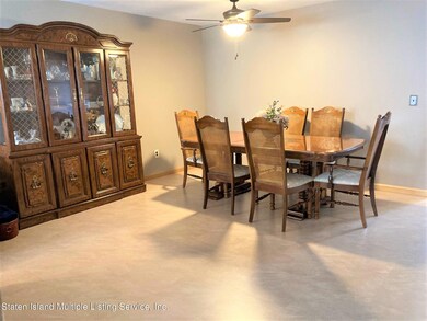 23 Ivy Ct, Staten Island, NY 10309 - photo 5