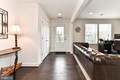 6156 Carey Park Ln, Falls Church, VA 22041 - photo 3