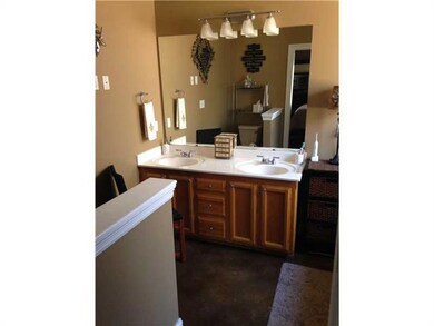 Photo. MASTER BATH