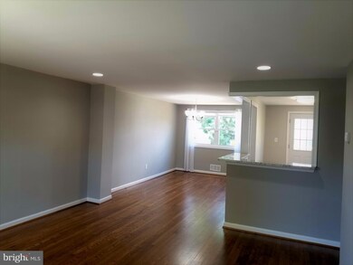 1028 Foxwood Ln, Essex, MD 21221 - photo 2