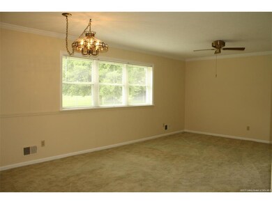 1006 Castlewood Dr, New Albany, IN 47150 - photo 6