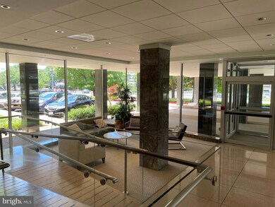 The Potomac Plaza Co-op unit 108, Washington, DC 20037 - photo 3