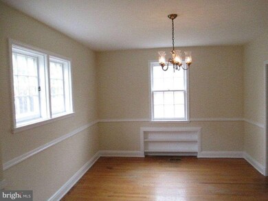 2424 Pelham Ave, Baltimore, MD 21213 - photo 5