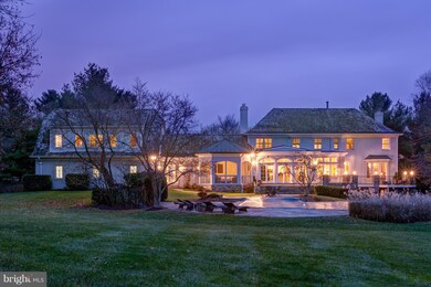 8911 Saunders Ln, Bethesda, MD 20817 - photo 2