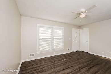 215 Kim Ct, Louisville, KY 40214 - photo 4