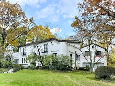 4560 Fieldston Rd, Bronx, NY 10471 - photo 2