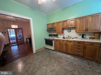 1230 W 37th St, Baltimore, MD 21211 - photo 5