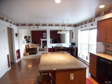 4639 Cortland Dr, Orefield, PA 18069 - photo 3