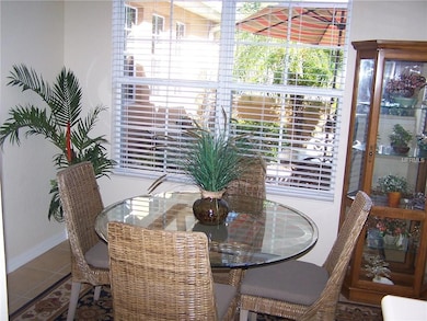 2491 Kensington Greens Dr unit 54, Sun City Center, FL 33573 - photo 7