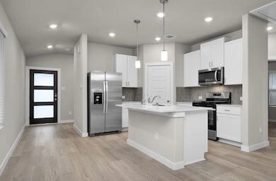 18612 Hillswood Dr, Montgomery, TX 77316 - photo 3