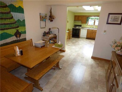 Kitchen. BREAKFAST ROOM