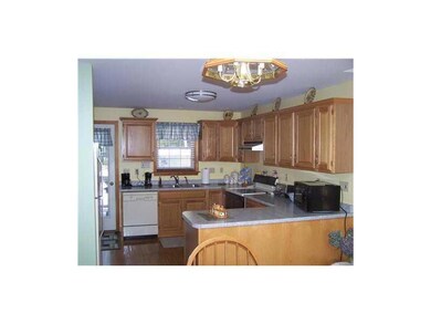 21 Simpson St, Wells, ME 04090 - photo 3