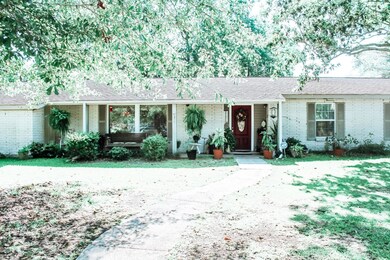 7121 Lynd St, Moss Point, MS 39563 - photo 3