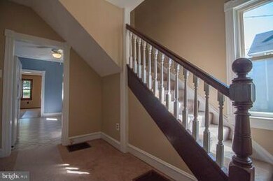 452 Knoxville Rd, Knoxville, MD 21758 - photo 4