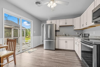 8202 Highway 70, Newport, NC 28570 - photo 5