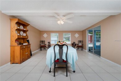 Large room can be used as sitting room, dinning ro