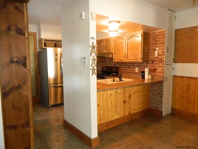 885 8th Ave, Troy, NY 12182 - photo 2