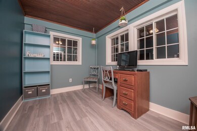 1520 Fulton Ct, Davenport, IA 52803 - photo 6