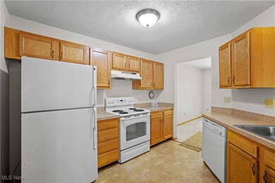 7106 Woodell Ave NE, Canton, OH 44721 - photo 7