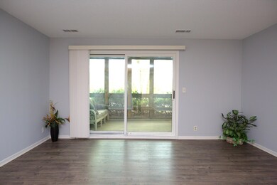 Braewood Condominiums unit 109, Bloomington, MN 55431 - photo 5