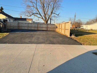 1102 N Morley St, Moberly, MO 65270 - photo 4