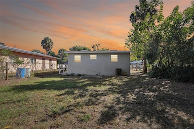 3416 N Garrison St, Tampa, FL 33619 - photo 7