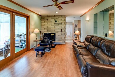 6106 Whalen Rd, Fitchburg, WI 53593 - photo 3