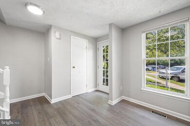 1665 Fieldthorn Dr, Reston, VA 20194 - photo 7