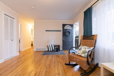 34 Acorn Ave, Rensselaer, NY 12144 - photo 3