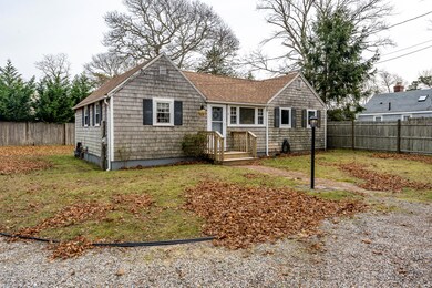 11 Kennedy Cir, Hyannis, MA 02601 - photo 2