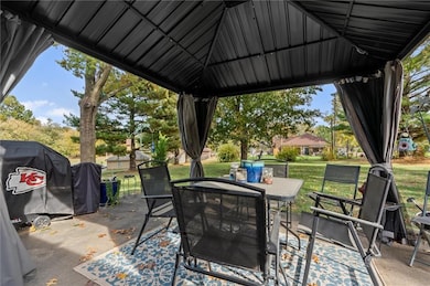 903 Goodrich Dr, Richmond, MO 64085 - photo 4