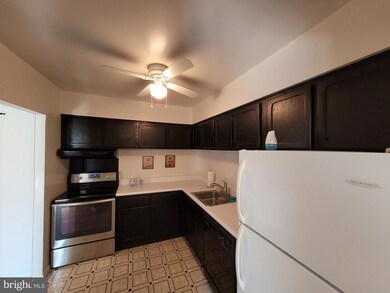 Rockford Tower Condominiums unit H25, Wilmington, DE 19806 - photo 7