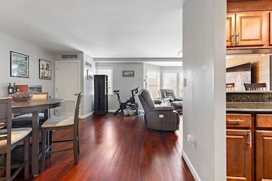 314 Riverside Ave unit 206, Medford, MA 02155 - photo 6