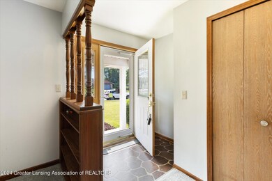 06-808-Ledge-Moor-Blvd-Grand-Ledge-MI-48