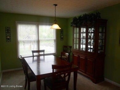 9006 Teak Dr, Louisville, KY 40228 - photo 5