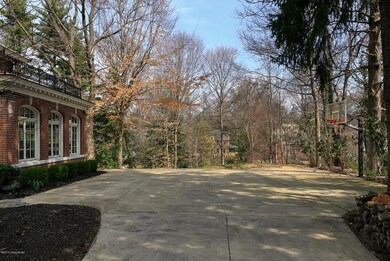 92 Valley Rd, Louisville, KY 40204 - photo 7