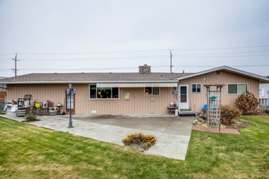 1367 Eastmont Ave, East Wenatchee, WA 98802 - photo 3