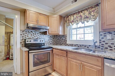 12320 Whitehall Dr, Bowie, MD 20715 - photo 6