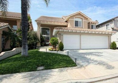 Located on POPULAR End of Cul De Sac Street walkin